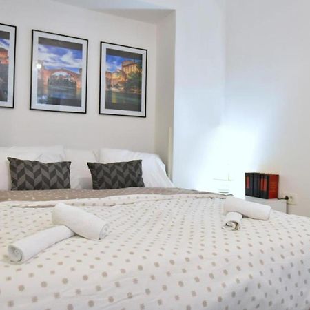 Apartments Valentina - Free Parking Μόσταρ Δωμάτιο φωτογραφία