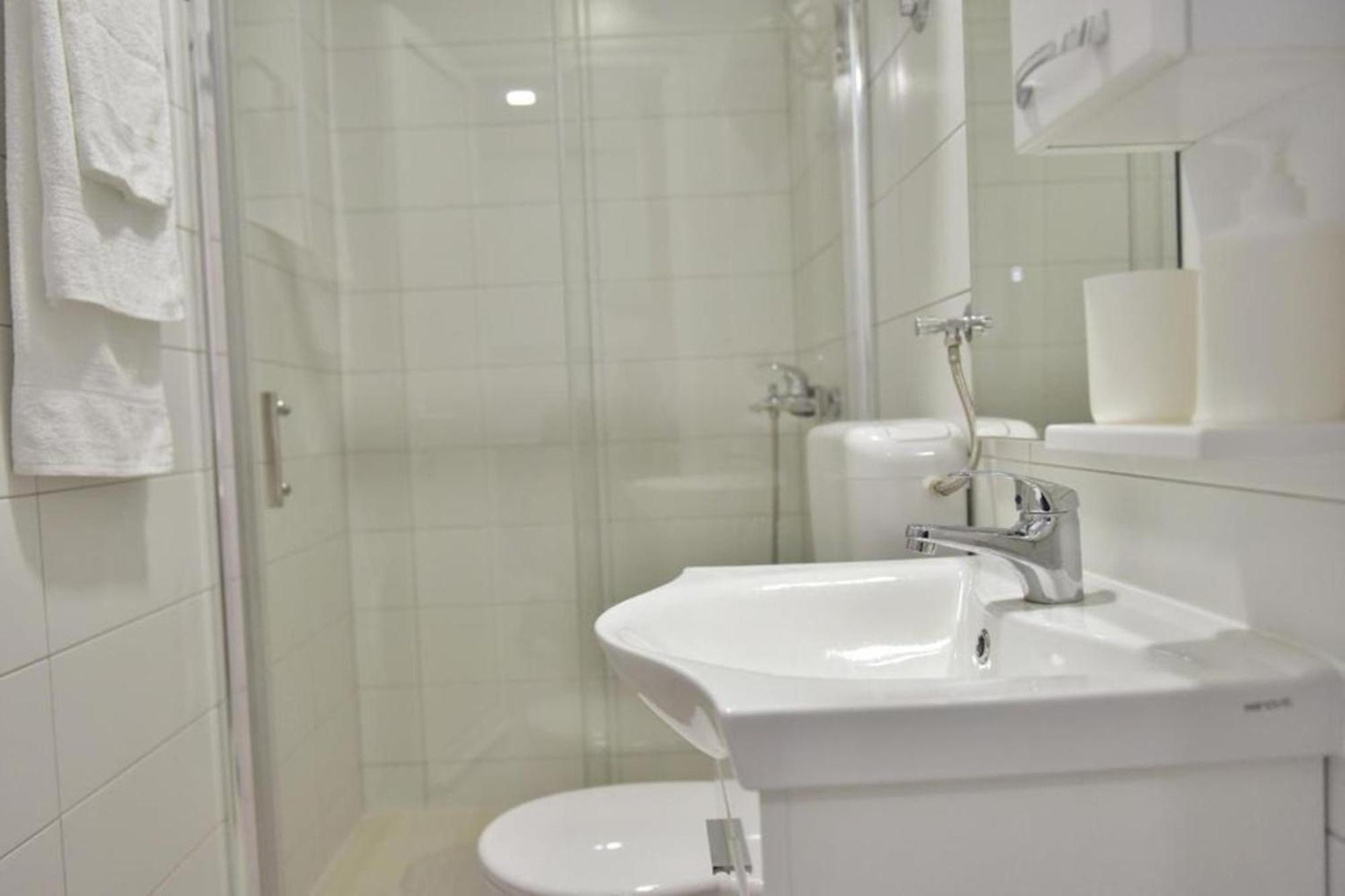 Apartments Valentina - Free Parking Μόσταρ Δωμάτιο φωτογραφία