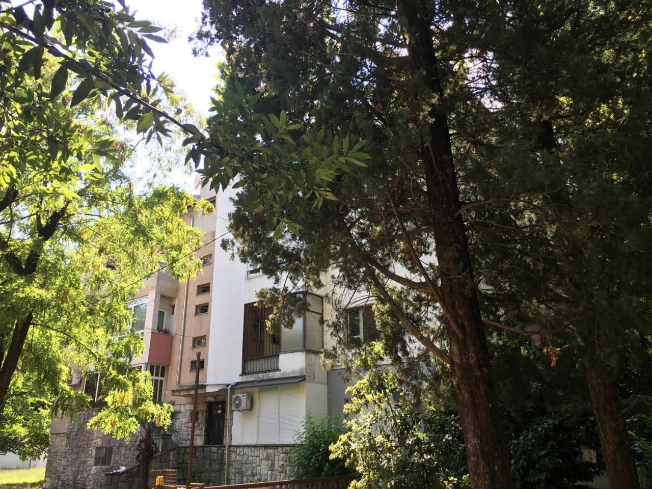 Apartments Valentina - Free Parking Μόσταρ Εξωτερικό φωτογραφία
