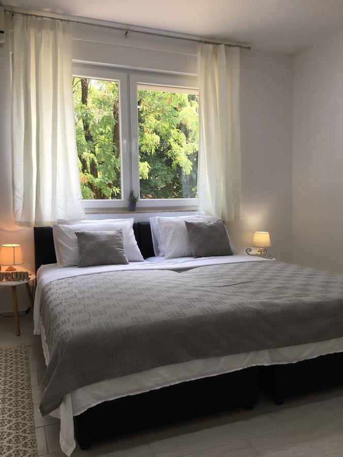 Apartments Valentina - Free Parking Μόσταρ Εξωτερικό φωτογραφία